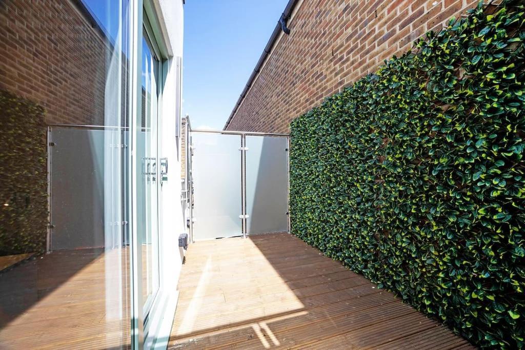 런던 Private Terrace Fulham 3 Bed 2 Baths 아파트 외부 사진